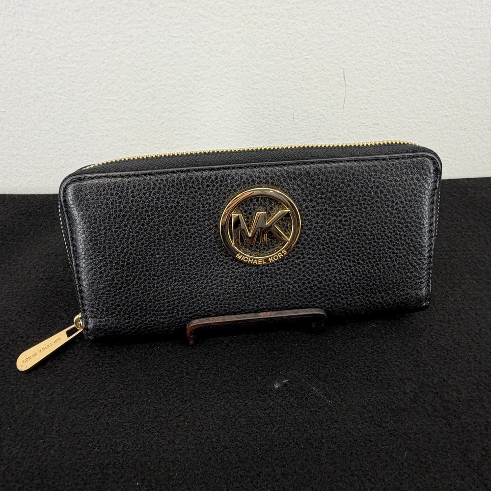 Michael Kors‎ Black Pebbled Leather Zip Around Wallet Metal MK Logo Gold Tone